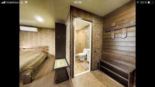 Отель На земской Бердянск Двухместный номер с 1 кроватью или 2 отдельными кроватями, общая ванная комната-5